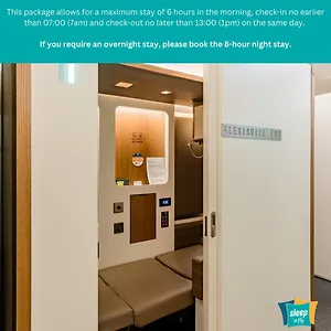  カプセルホテル Sleep 'n Fly Sleep Lounge, C-gates Terminal 3 - Transit Only